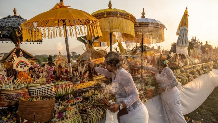 Bali’s Sacred Calendar: Your 2026 Guide to the Island’s Most Powerful Days