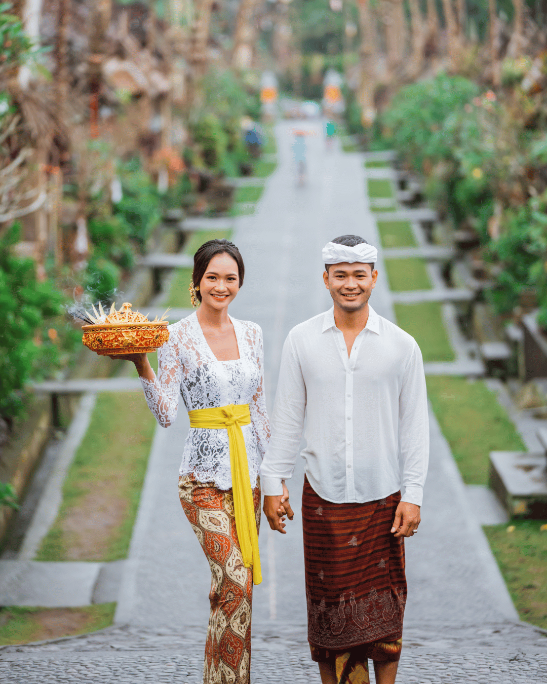 The Threads of Tradition: A Guide to Balinese Attire